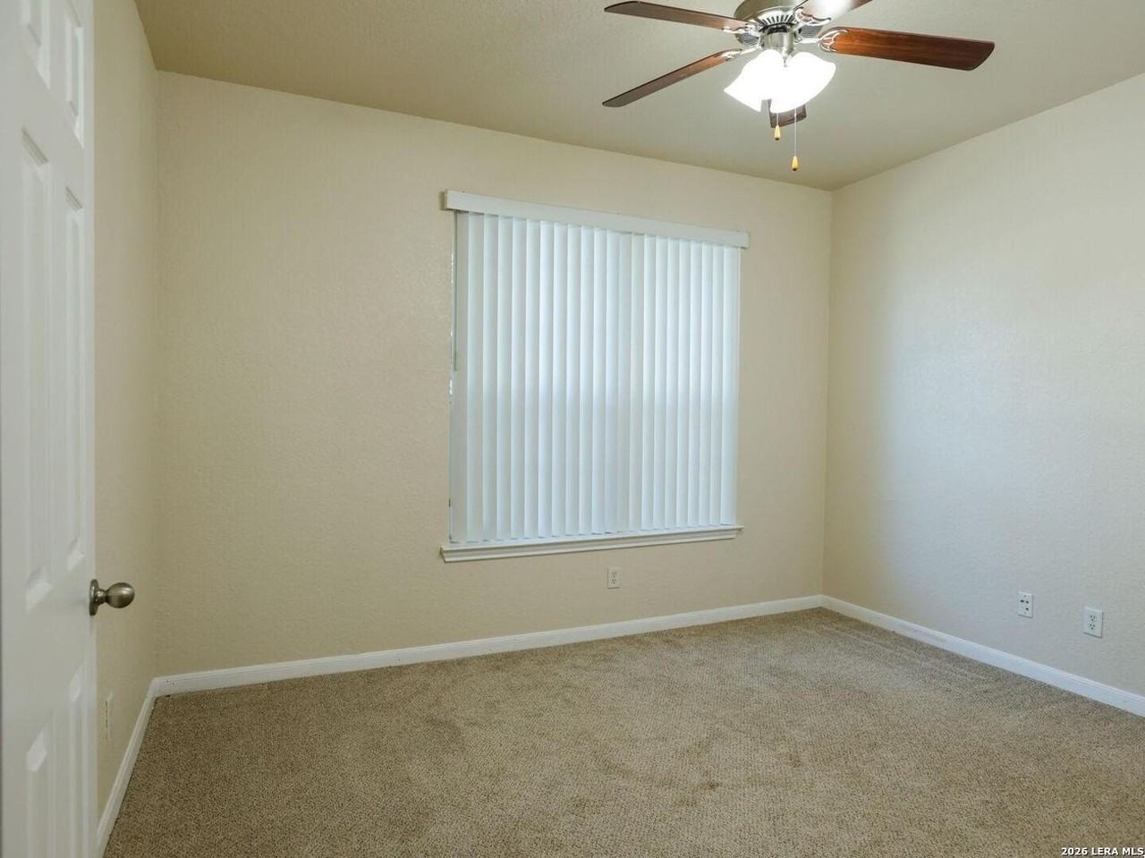 1202 Murray Winn - Photo 3 of 33