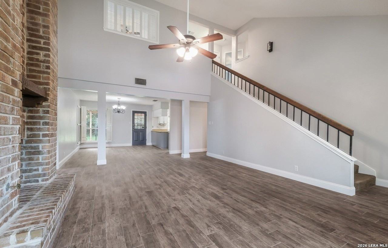 214 Crystal Cyn - Photo 6 of 16
