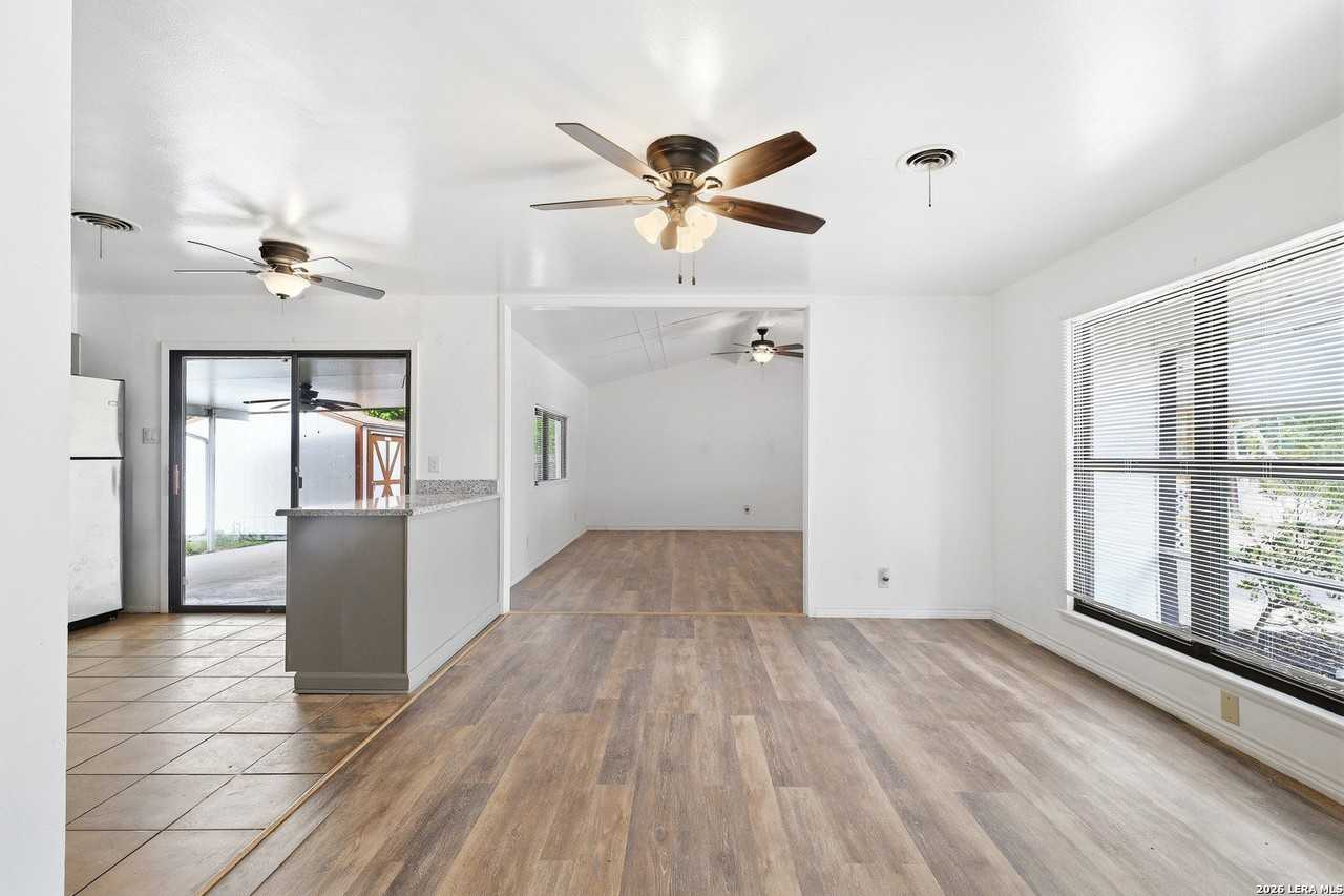 3602 Van Dyke Dr - Photo 4 of 25