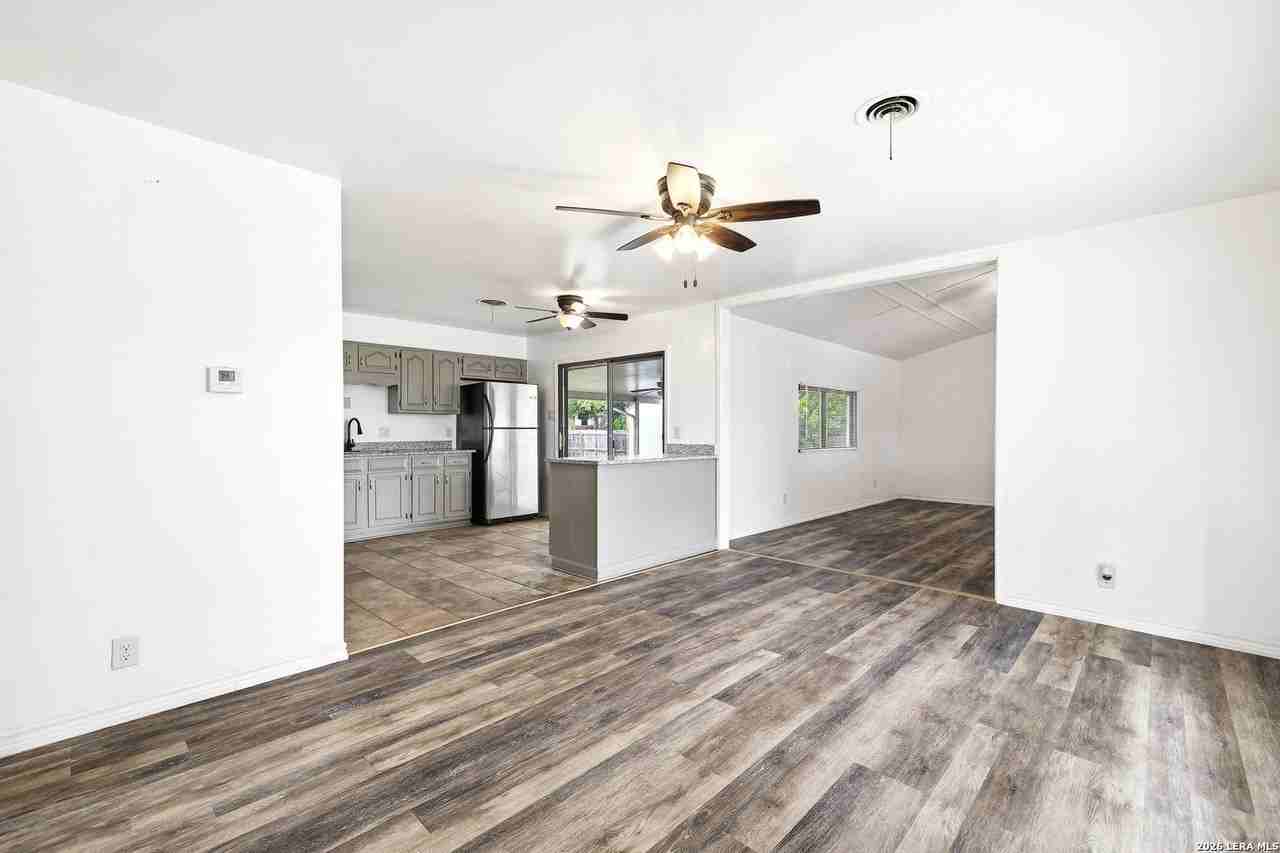 3602 Van Dyke Dr - Photo 5 of 25