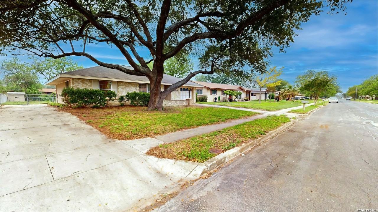 5058 Galahad Dr - Photo 4 of 25