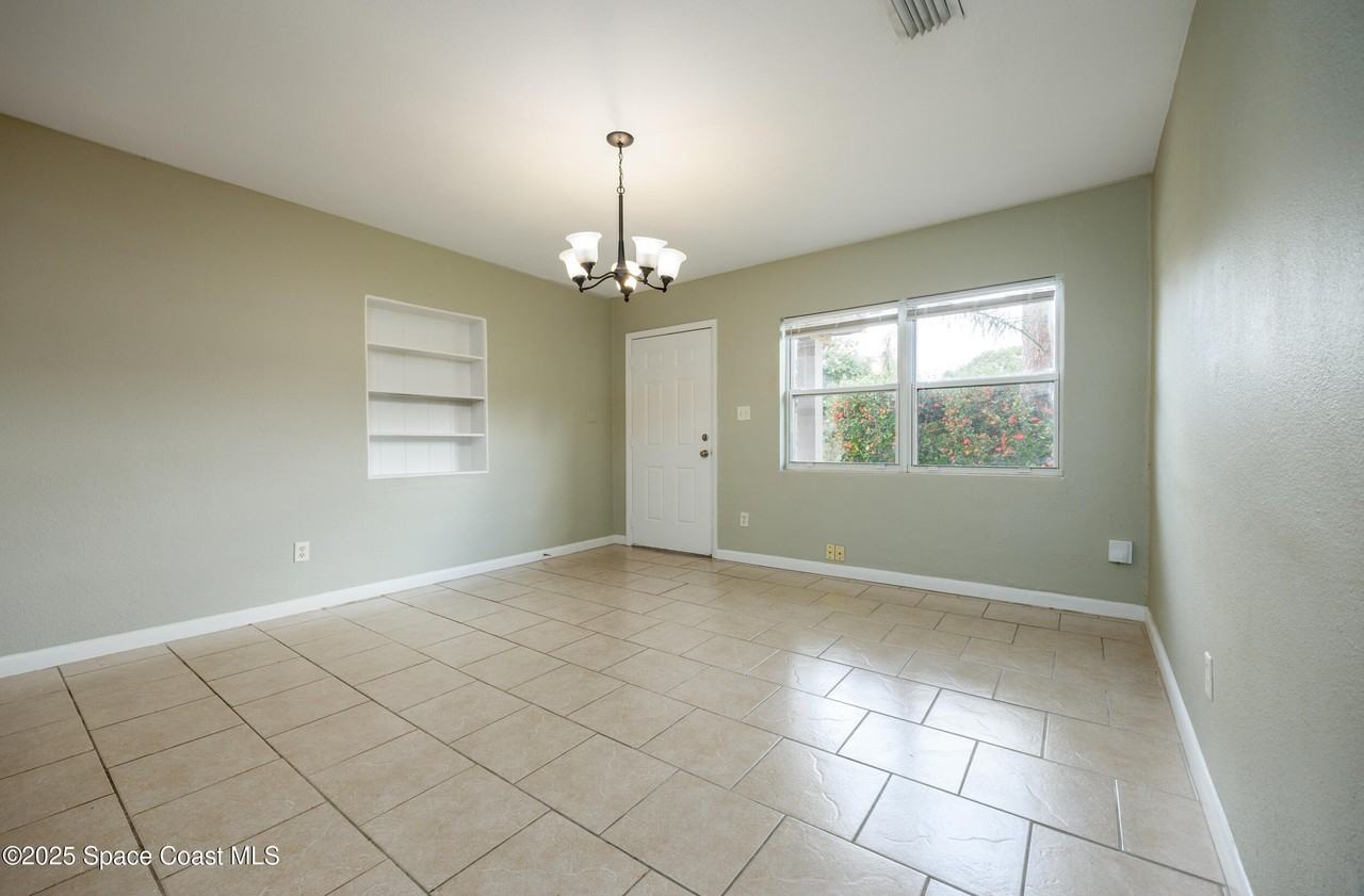 248 Laurel Oak St - Photo 6 of 26