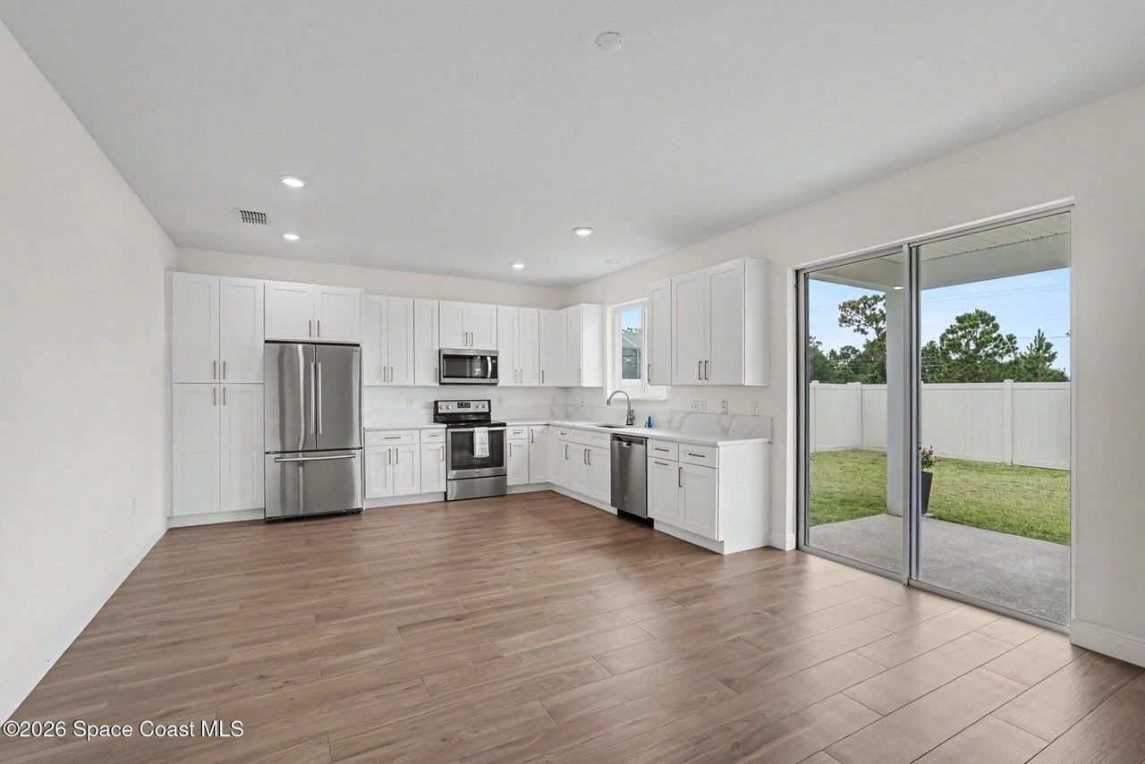 1396 Potenza Dr - Photo 3 of 17