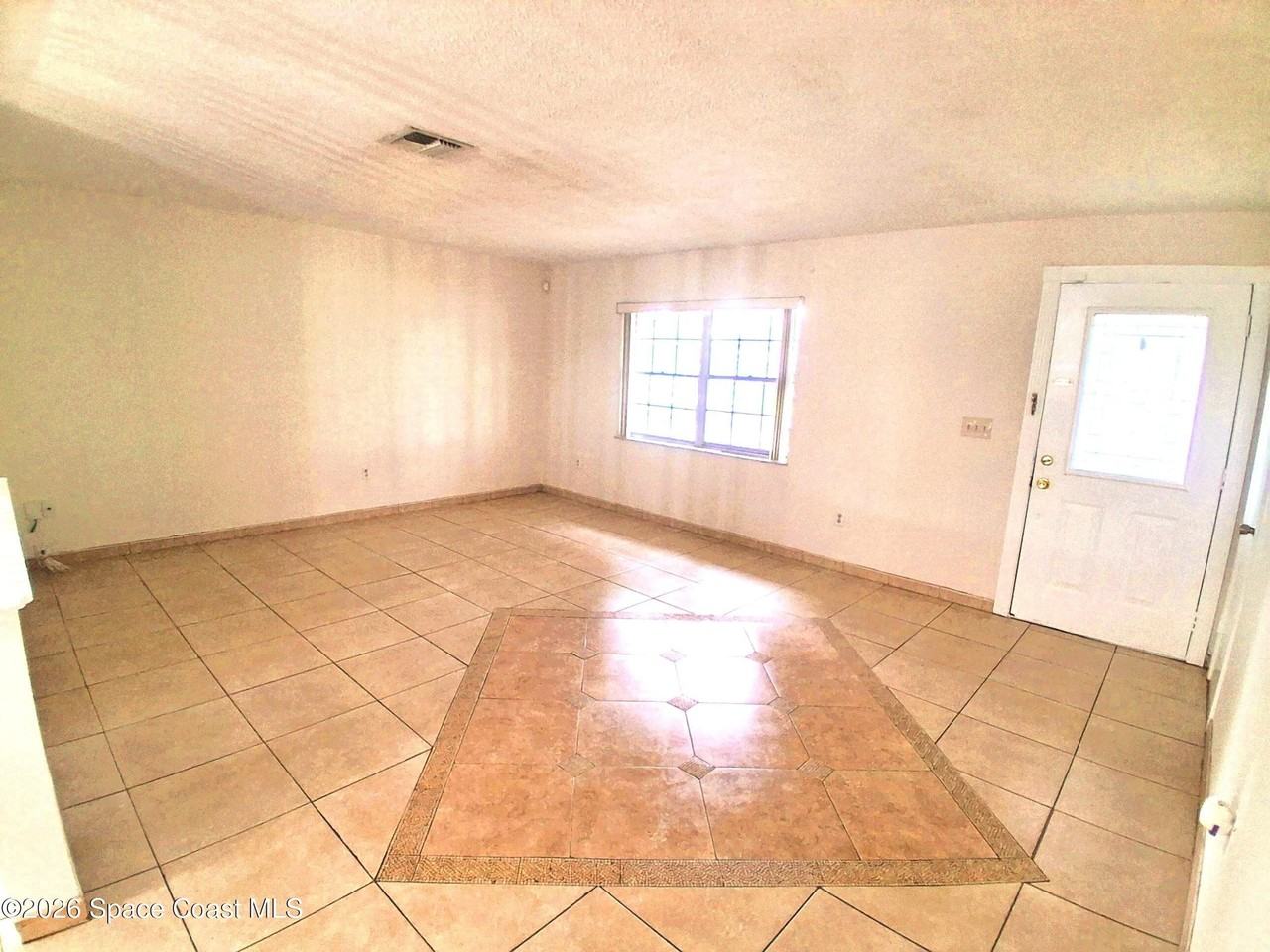 18 Forrell Ave - Photo 3 of 32