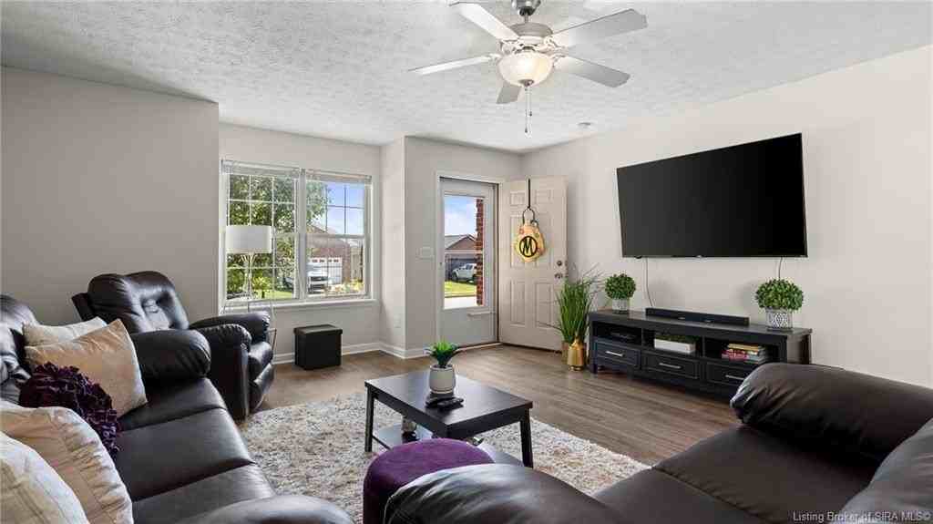 7836 Joseph Dr - Photo 4 of 31