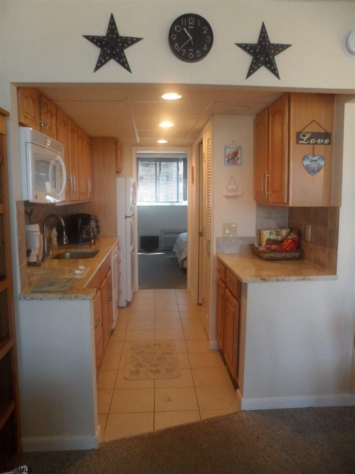 5400 Boardwalk #304 - Photo 3 of 13