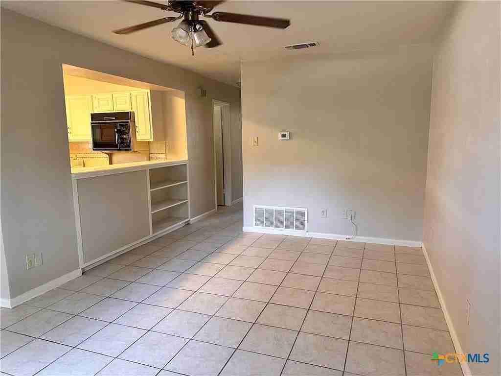 1009 Hazelton St - Photo 2 of 19