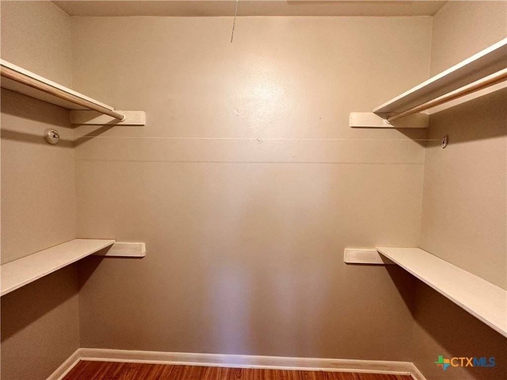 1009 Hazelton St - Photo 6 of 19