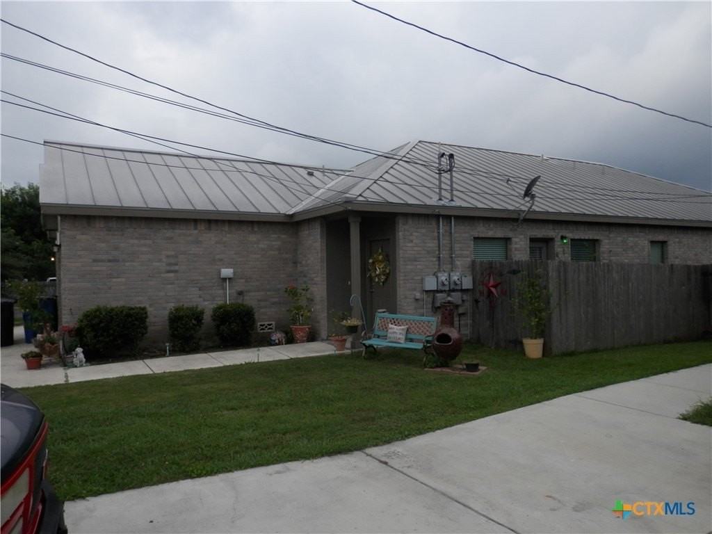 331 Oelkers Dr #A - Photo 3 of 19