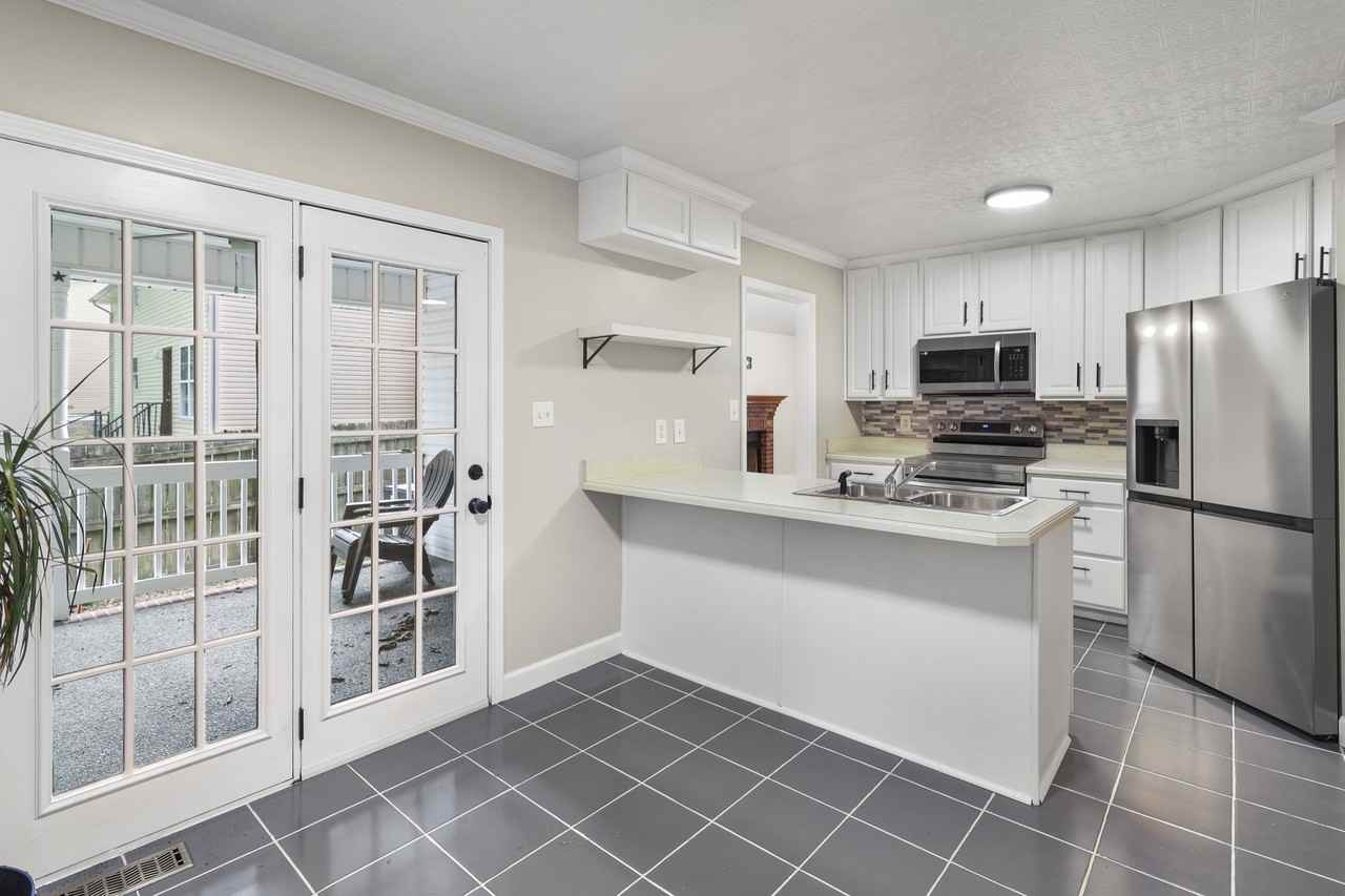 1841 Darlington Dr #1 - Photo 3 of 28