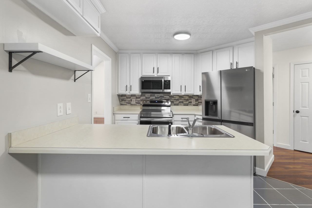1841 Darlington Dr #1 - Photo 4 of 28
