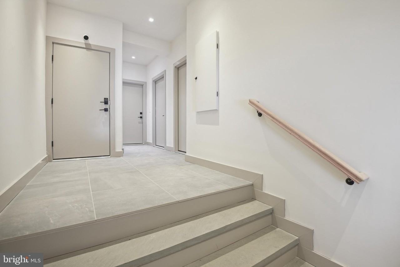 1329 Connecticut Ave Nw #201 - Photo 3 of 19