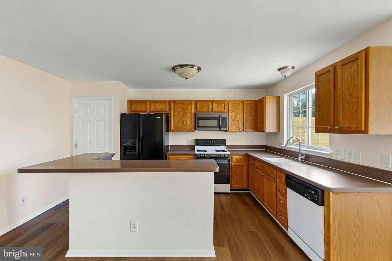 22 Crenshaw Ct - Photo 6 of 30