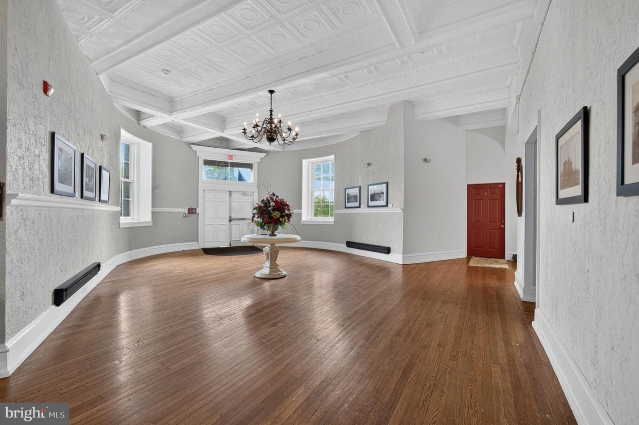 2400 Baynard Blvd #3 - Photo 4 of 26