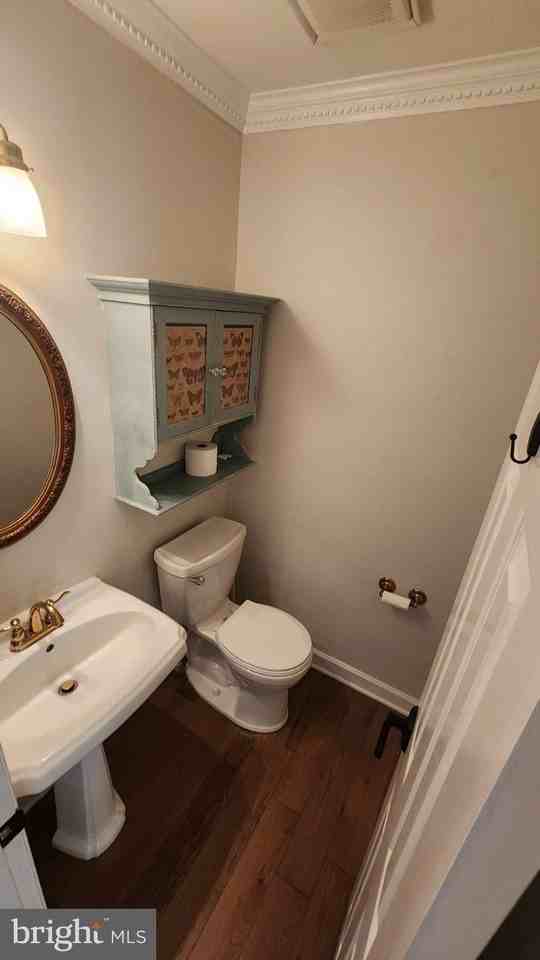 3702 Blueberry Dr - Photo 3 of 35