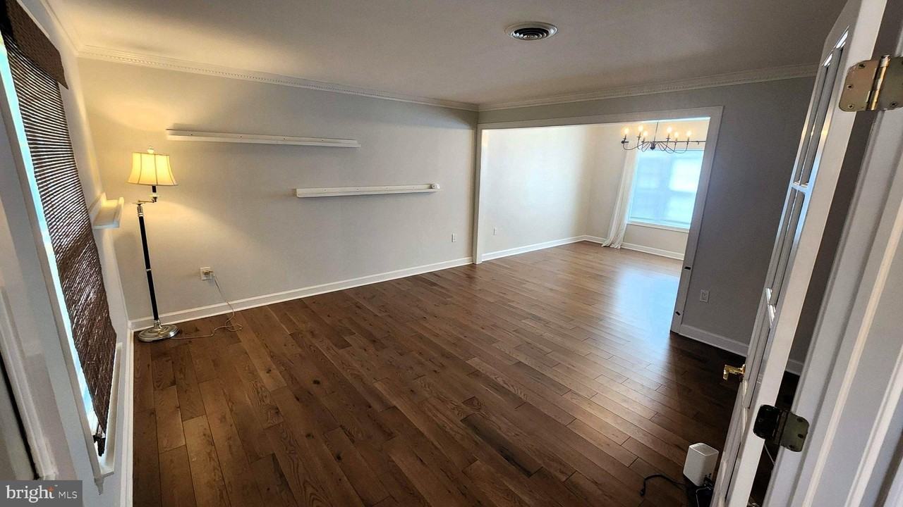 3702 Blueberry Dr - Photo 5 of 35