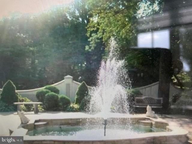 5301 Goldsboro Rd - Photo 6 of 50