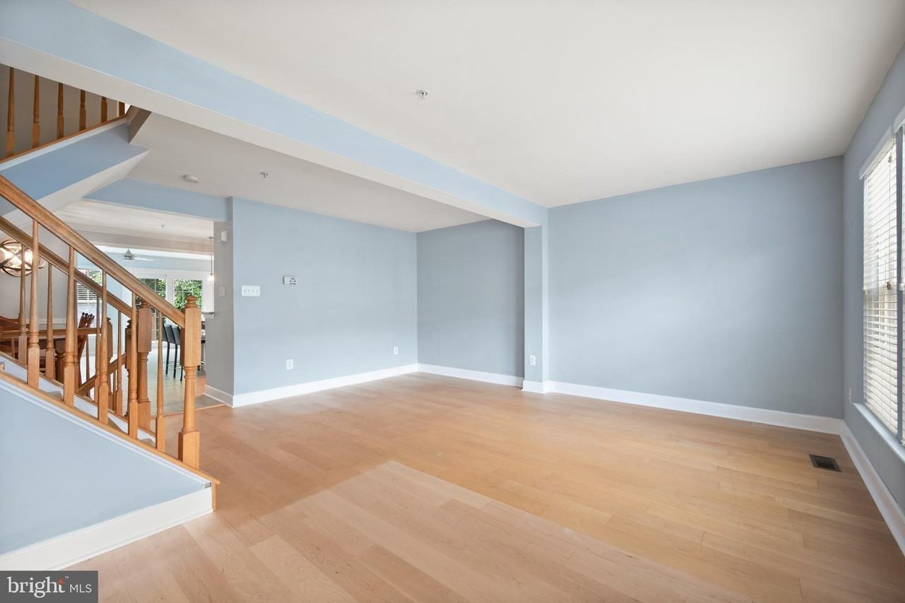 4663 Weston Pl - Photo 4 of 25