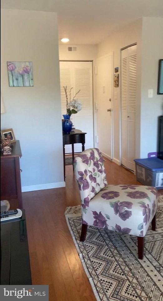 18728 Walkers Choice Rd #18728 - Photo 5 of 11