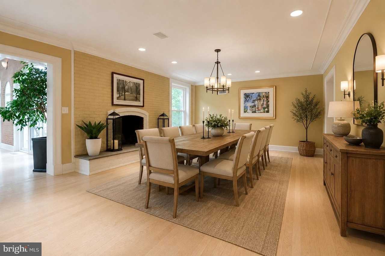 11501 Skipwith Ln - Photo 6 of 50