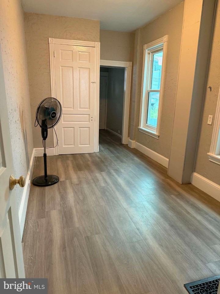1224 Fidelity St - Photo 3 of 19