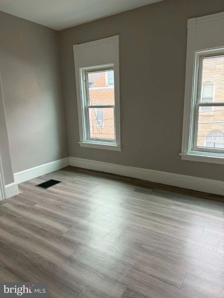 1224 Fidelity St - Photo 7 of 19