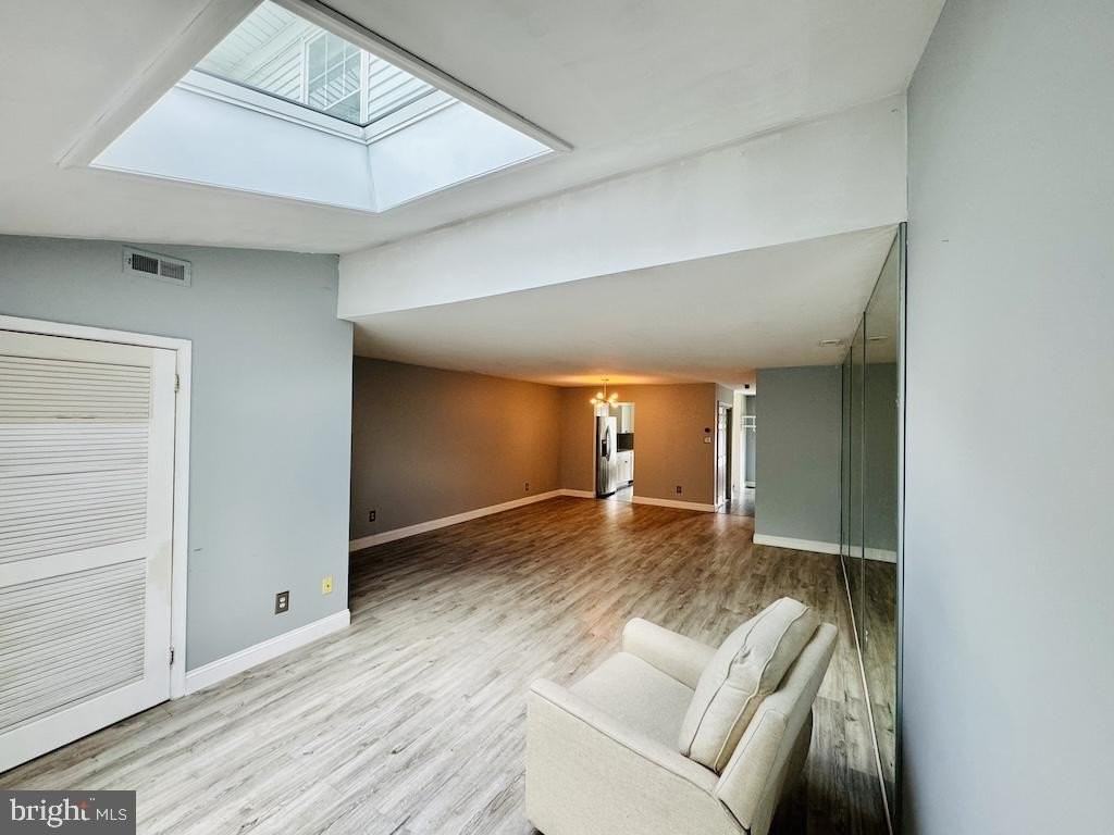 22 Wyckwood Ct - Photo 3 of 21