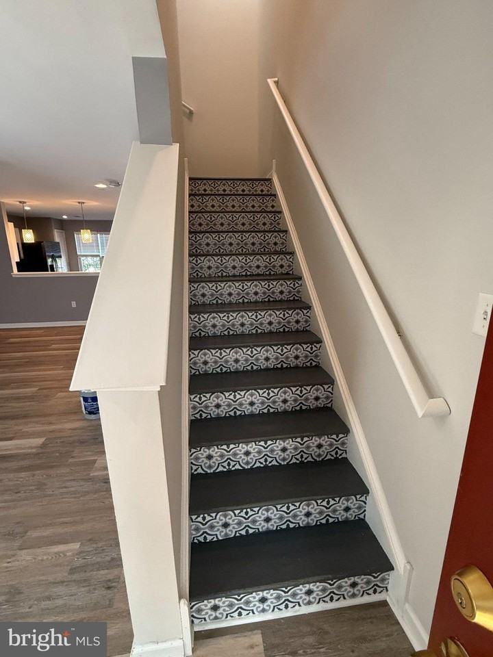 135 S Charlotte St - Photo 7 of 25