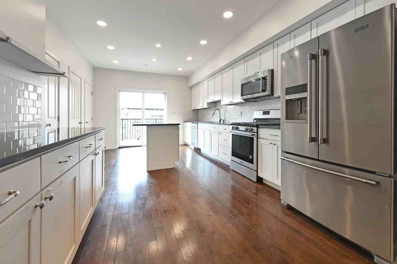 4059 Saint Johns Way #1 - Photo 3 of 38