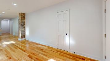 featured image of 914 W 3rd St #1