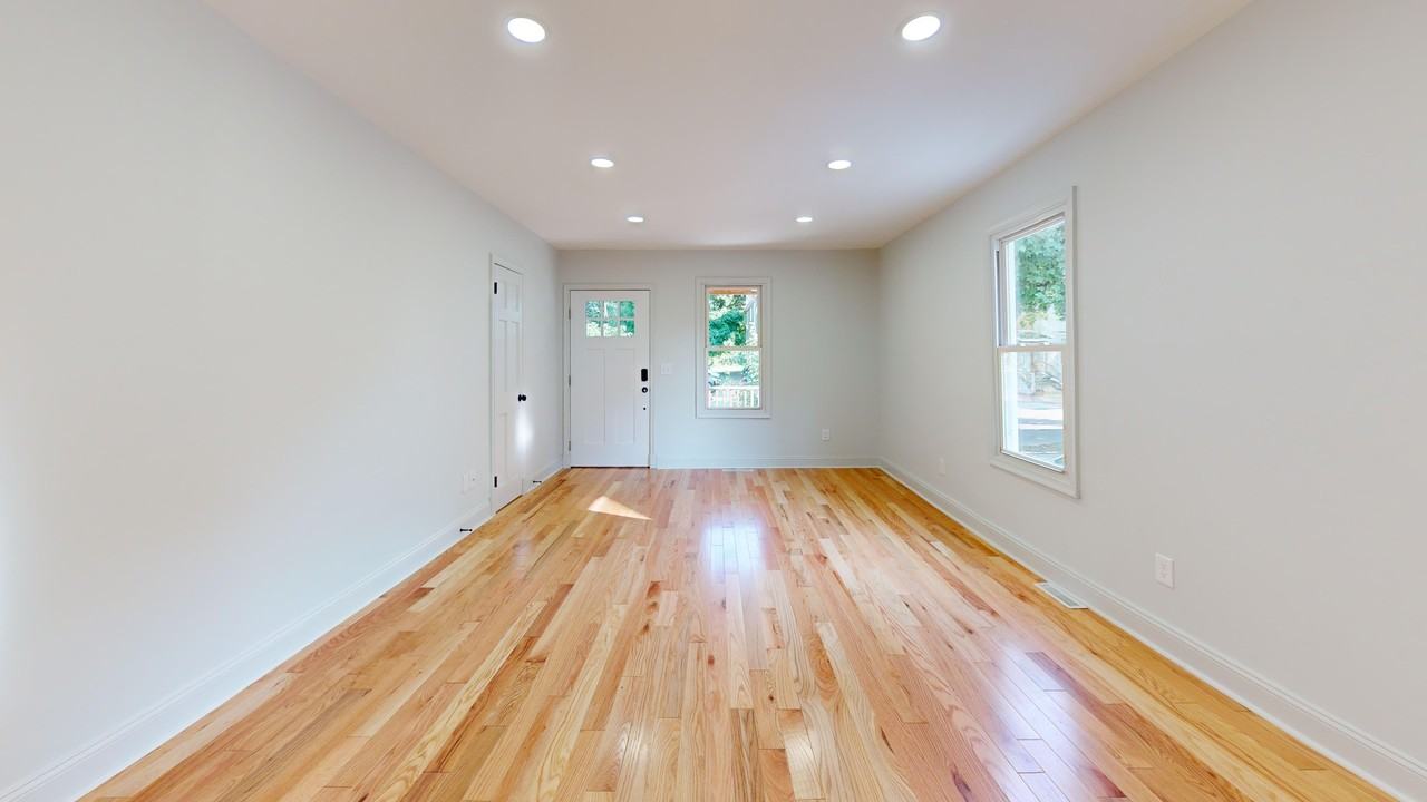 914 W 3rd St #1 - Photo 2 of 11