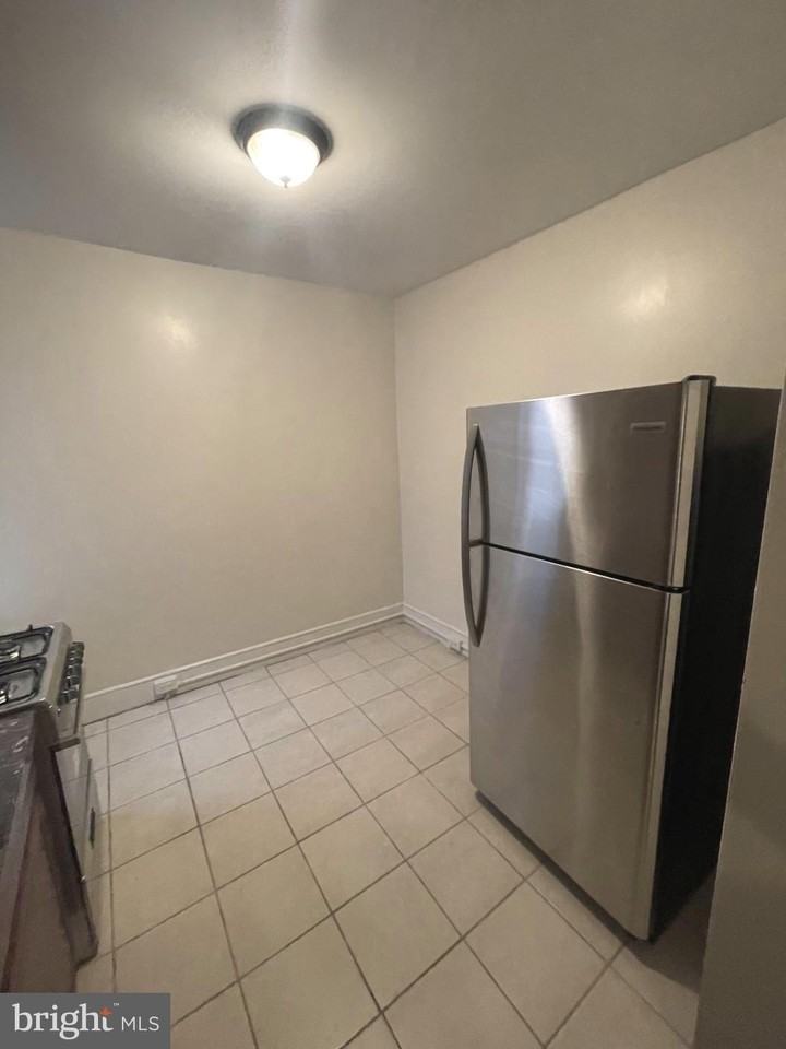 226 S 56th St #2 - Photo 6 of 13