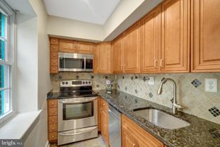 1315 N Ode St #704 - Photo 1 of 1