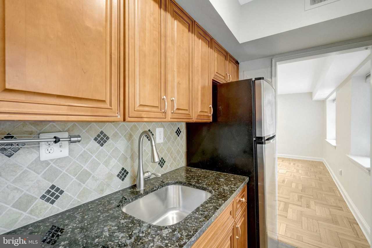 1315 N Ode St #704 - Photo 6 of 47