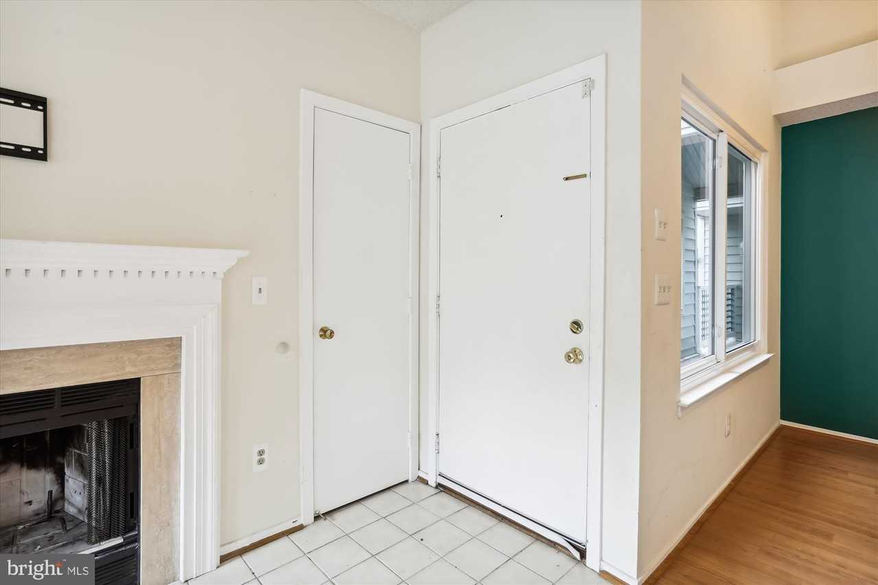 11719 Summerchase Cir Apt E #1719E - Photo 7 of 22