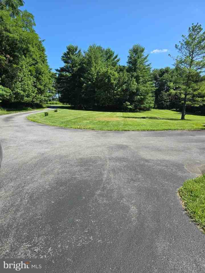 39227 Tollhouse Rd - Photo 4 of 31