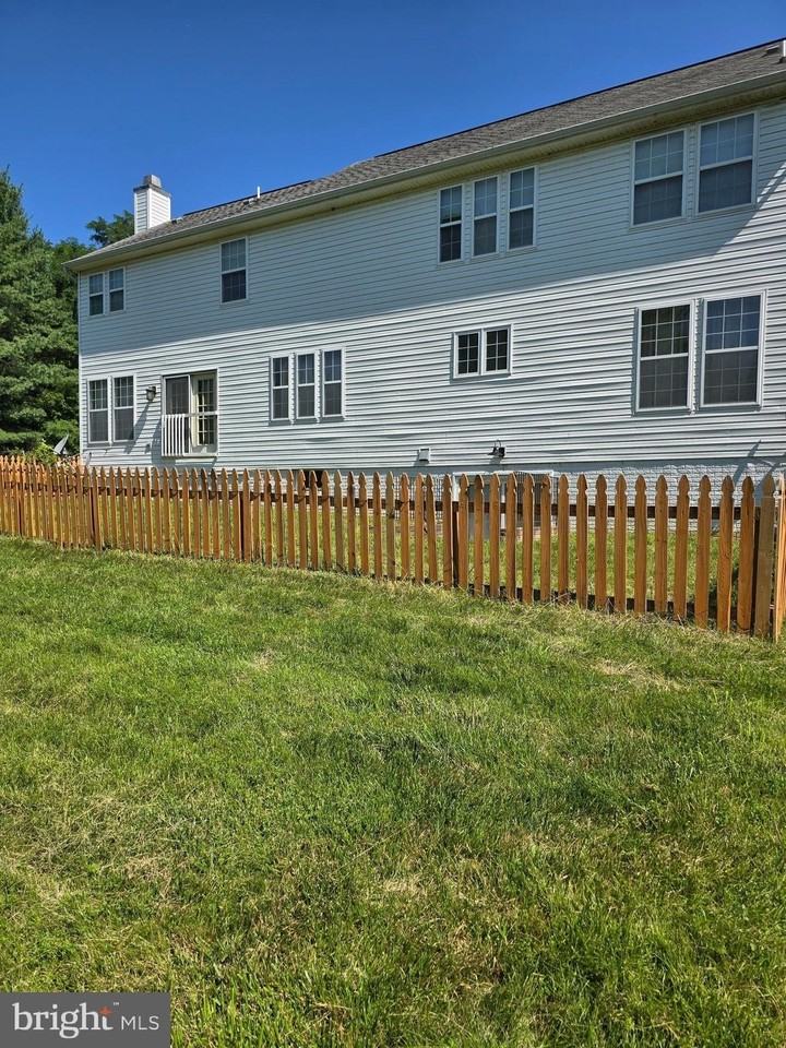 39227 Tollhouse Rd - Photo 6 of 31