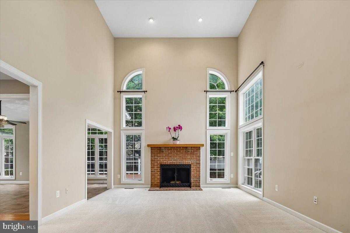 42855 Chatelain Cir - Photo 7 of 30