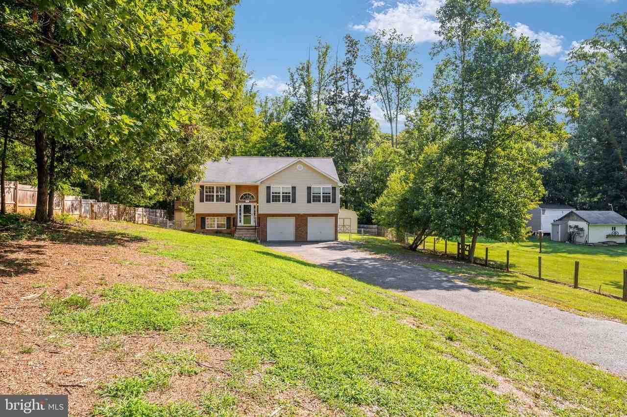 3 Crestview Dr - Photo 3 of 45