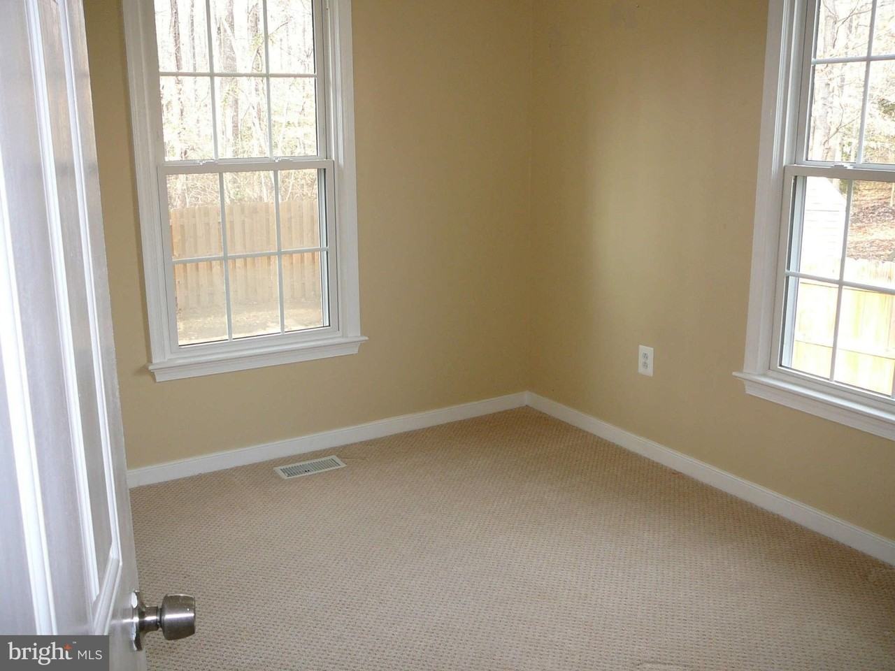 231 Vine Pl - Photo 6 of 22