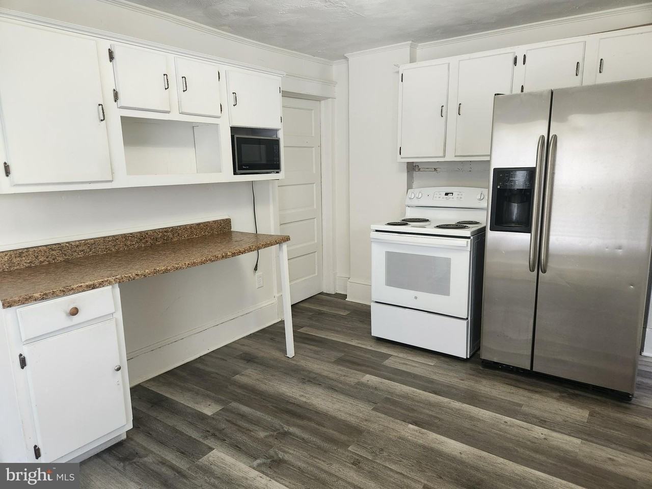 804 W John St - Photo 5 of 11