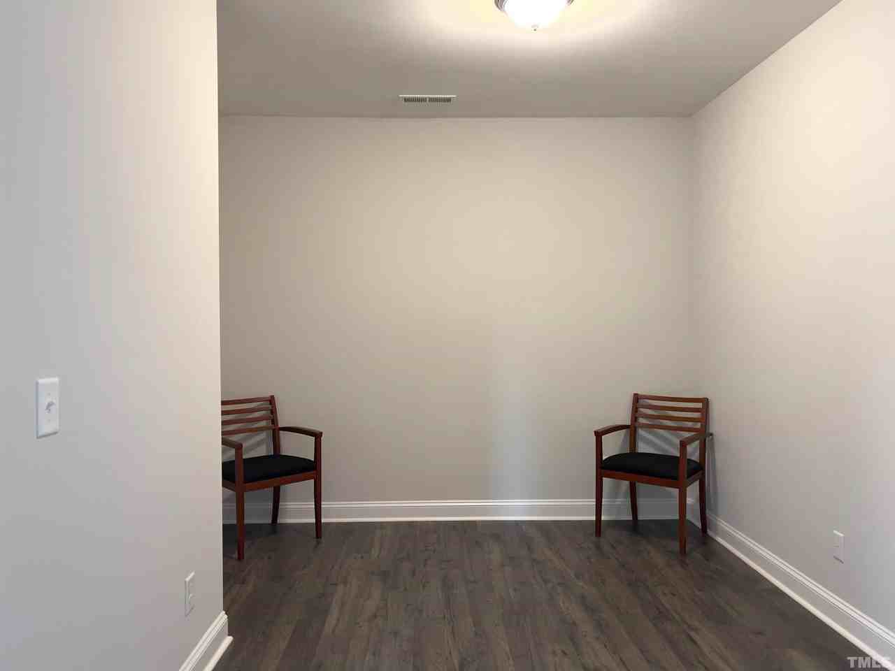 1148 Breadsell Ln - Photo 4 of 42