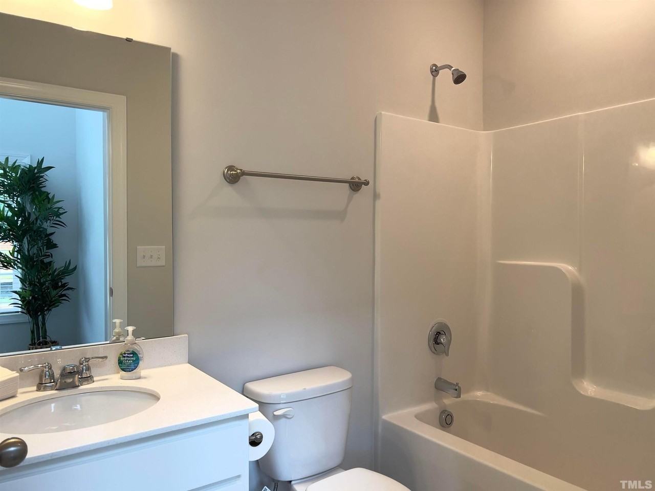 1148 Breadsell Ln - Photo 7 of 42
