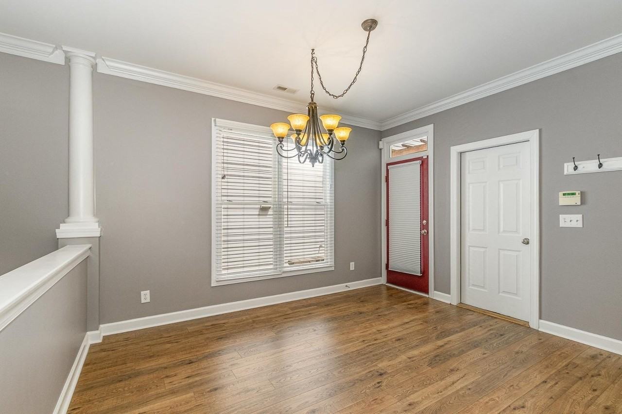 1048 Gold Rock Ln - Photo 7 of 25
