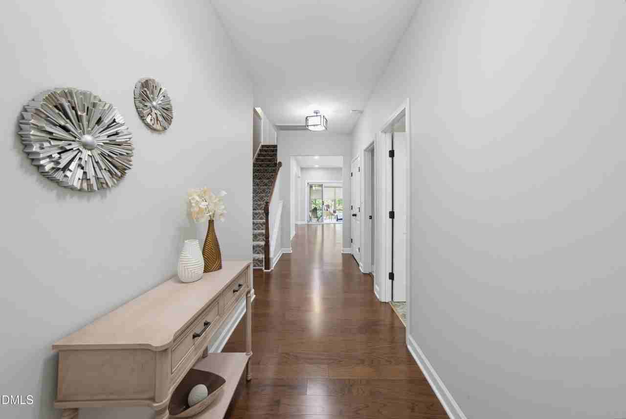 619 Laurel Berry Ct - Photo 2 of 37
