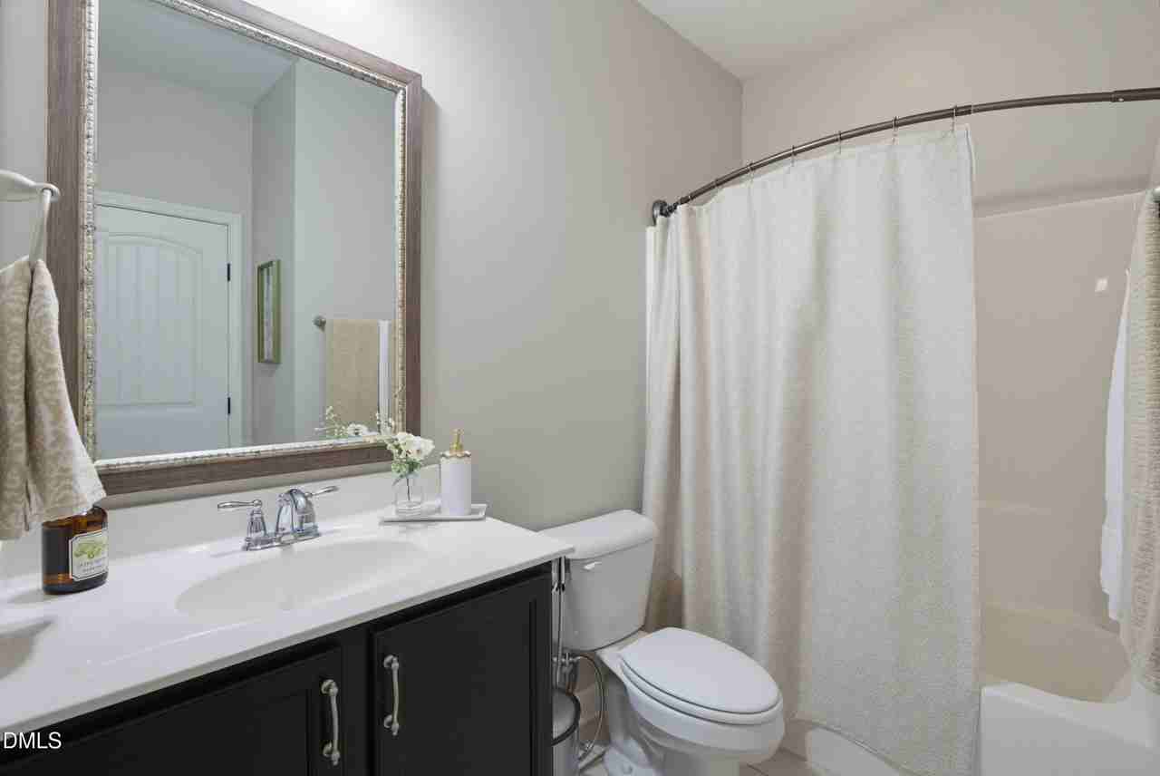 619 Laurel Berry Ct - Photo 4 of 37