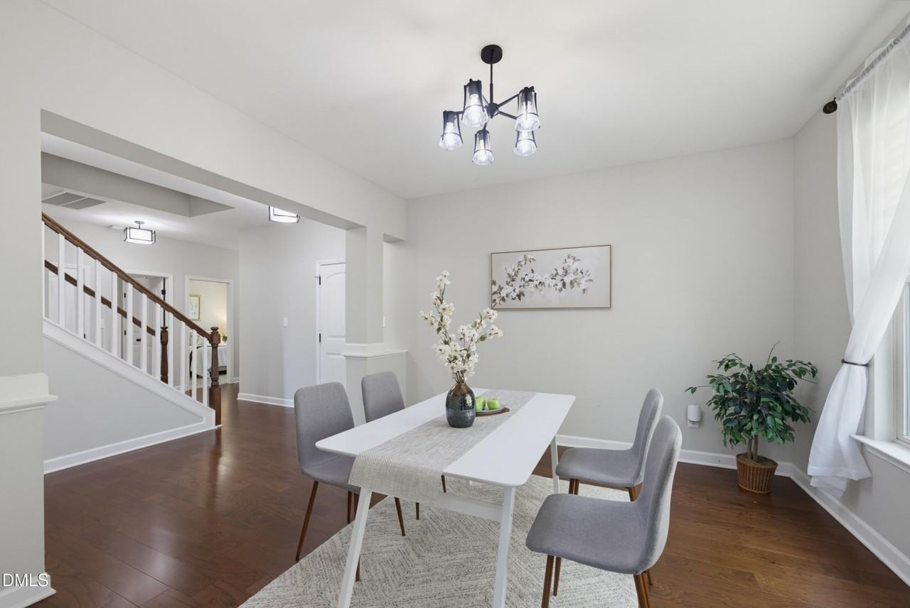 619 Laurel Berry Ct - Photo 5 of 37