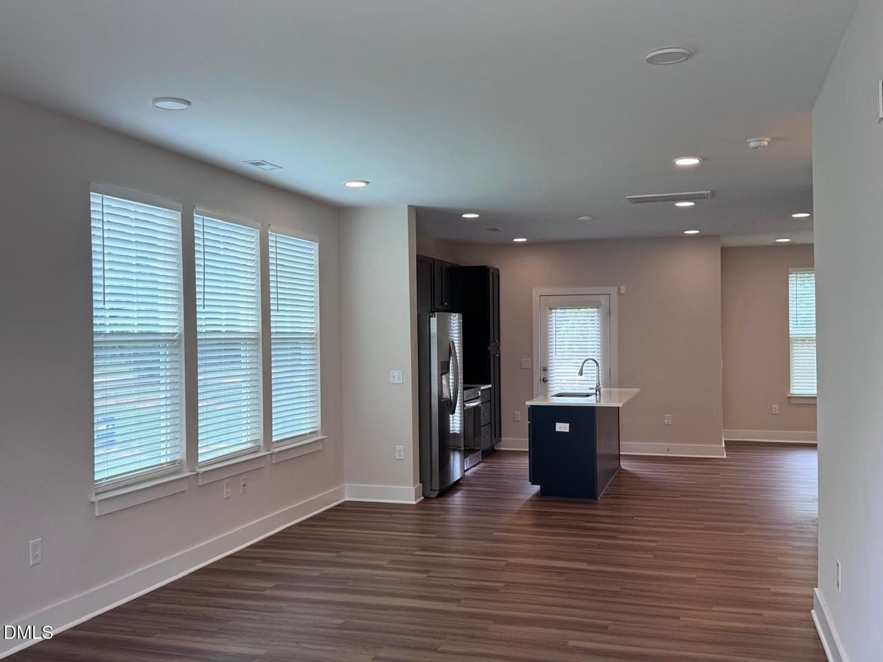 836 Pryor St - Photo 6 of 40