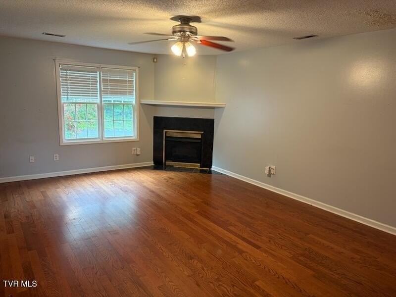 122 Arrowhead Dr - Photo 2 of 4