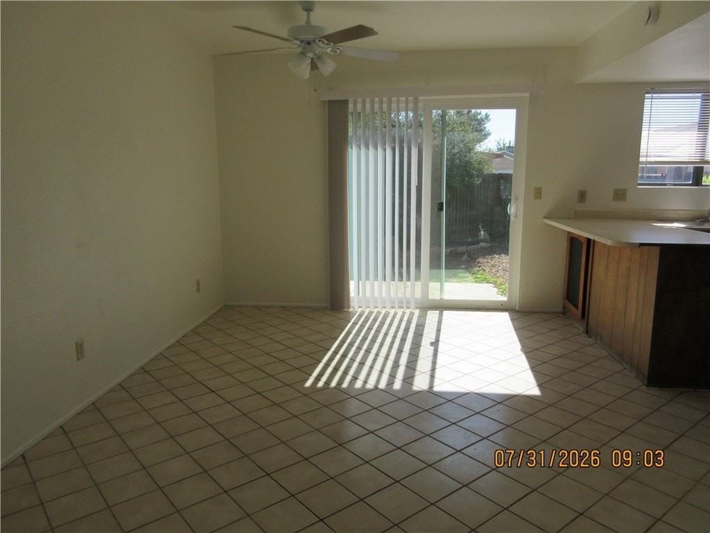 3574 N Wells St - Photo 4 of 14